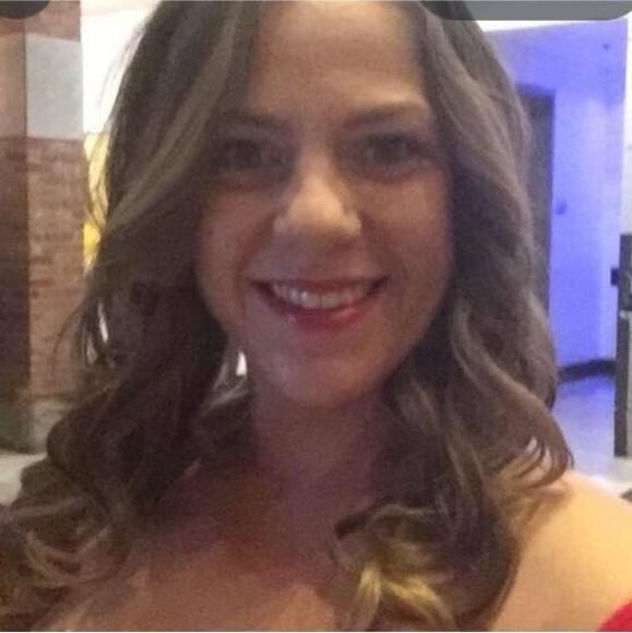 Meet your Posher, Sarah - Picture 1 of 1
